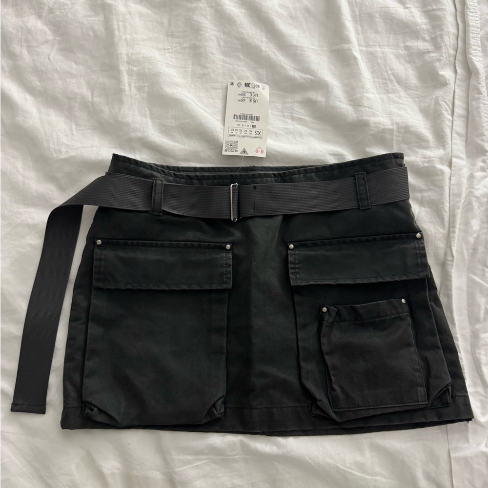 Zara dark green cargo belt mini skirt new with tags XS